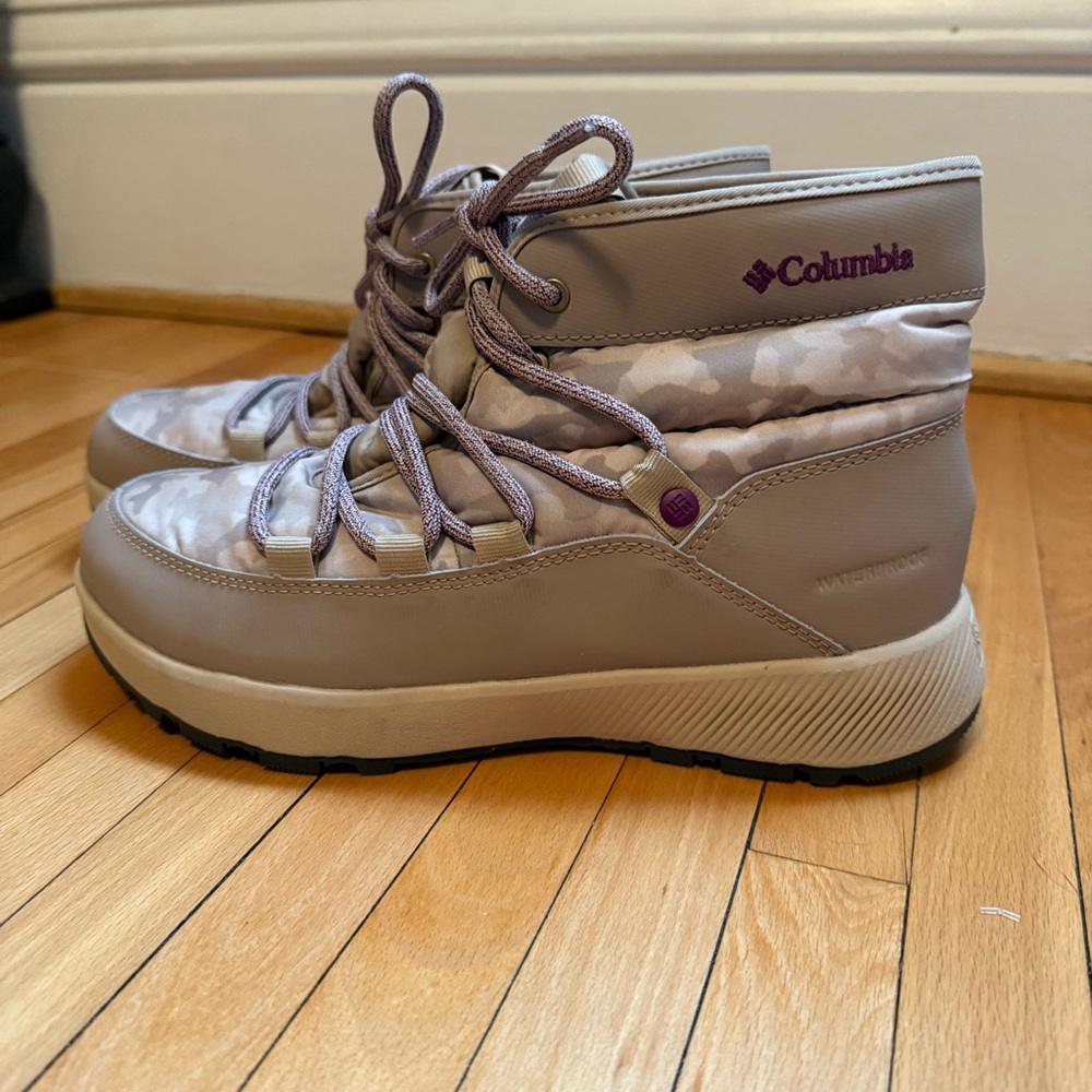 Columbia Waterproof Winter Boots Omni-Grip Women’s 8.5 Taupe Camouflage